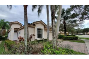 4144 Sapphire Ter 4144, Weston