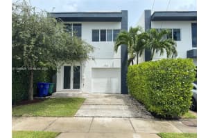2933 Sw 27th Ter, Miami