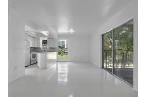 201 178th Dr 307, Sunny Isles Beach