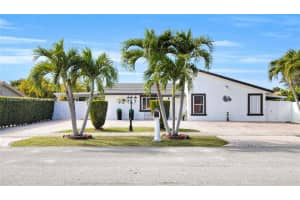 42 Nw 132nd Pl, Miami
