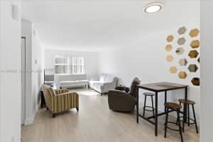 17255 Sw 95th Ave 355, Palmetto Bay