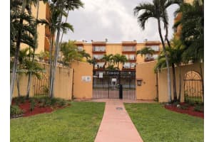 1900 W 54th St 320, Hialeah