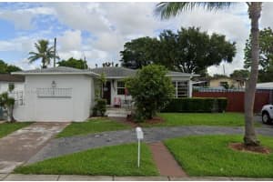 7215 Sw 23rd St, Miami