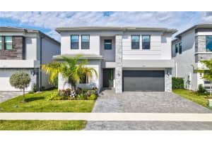 8371 Essex Country Club Dr, Boca Raton