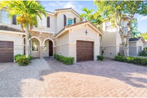 836 Sw 154th Path, Miami