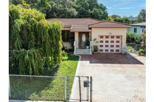 2830 Sw 17th St, Miami