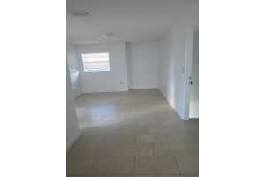 1575 Nw 1st St 3, Miami