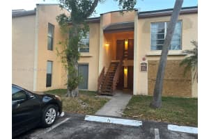 4545 Treehouse Ln H, Tamarac