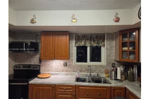 800 Nw 48th Ter, Plantation