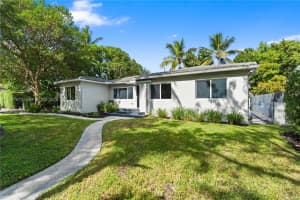 251 Ne 44th St 251, Miami
