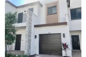 278 Ne 208th Ter, Miami