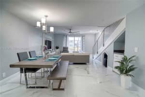 1261 Presidio Dr 5-42, Weston