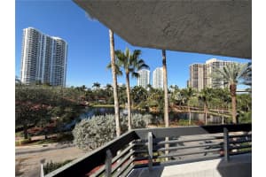 19101 Ne 36th Ct 406, Aventura