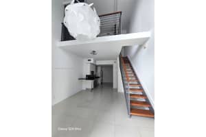 60 Sw 13th St 2822, Miami