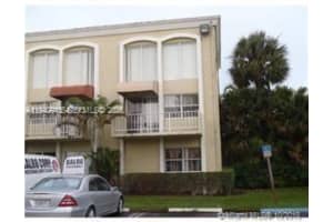 17901 Nw 68 Av Q-201, Miami Lakes