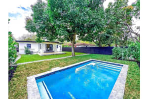 311 Ne 90th St, El Portal