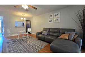 2900 Nw 48th Ter 310, Lauderdale Lakes