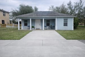 2145 Nw 68th Ter, Miami