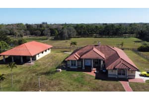 2564 Deer Run Trl, Loxahatchee