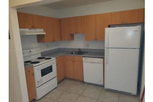 4633 Nw 9th Dr 4633, Plantation