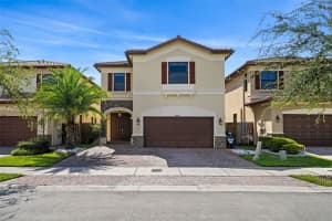 8658 Nw 99th Path, Doral