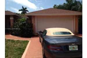 812 Se 14th Ct, Deerfield Beach