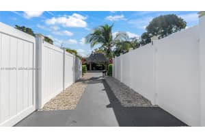 1702 Sw 20th St A, Fort Lauderdale