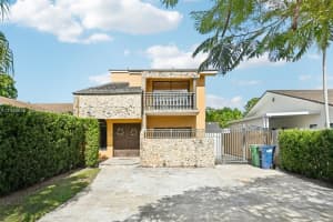 10365 Sw 11th Ter 4-9b, Miami