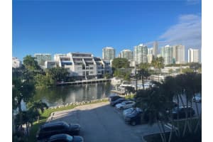 400 Kings Point Dr 330, Sunny Isles Beach