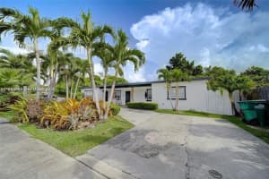 10215 Sw 171st St, Miami