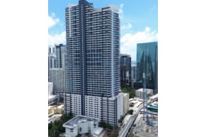 60 Sw 13th St 3013, Miami