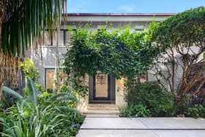 6840 Sunrise Pl, Coral Gables