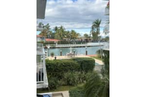 10250 W Bay Harbor Dr 2c, Bay Harbor Islands