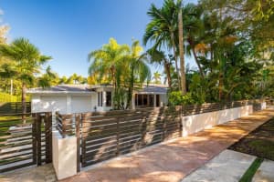 5907 Riviera Dr, Coral Gables