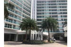 100 Bayview Dr 408, Sunny Isles Beach