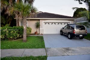 131 Sw 178th Way, Pembroke Pines