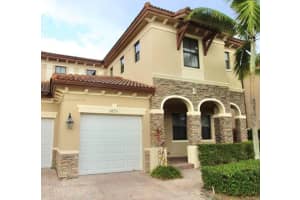 9855 Nw 89th Ter, Doral