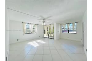 6190 Woodlands Blvd 113, Tamarac