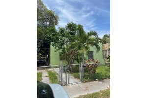 1120 Nw 31st St, Miami