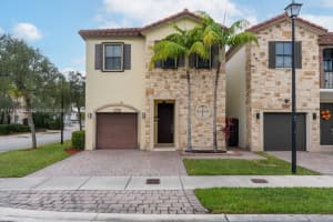 7026 Nw 103rd Pl, Doral