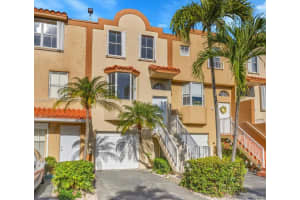 390 Nw 86th Ct 803, Miami