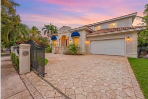 1334 Alhambra Cir, Coral Gables