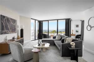 4000 Towerside Ter 804, Miami