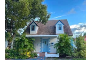 1990 Ne 183rd St, North Miami Beach