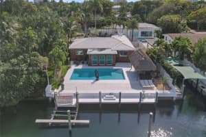 1995 N Hibiscus Dr, North Miami 1995 N Hibiscus Dr, North Miami