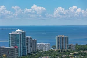 55 Sw 9th St Ph4603, Miami