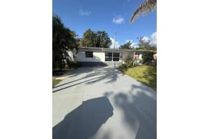 6311 Sw 8th St, North Lauderdale