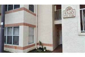 3320 N Pinewalk Dr N 1715, Margate