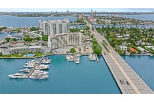 7904 West Dr 102, North Bay Village