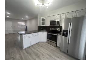 5420 W 21st Ct 412, Hialeah